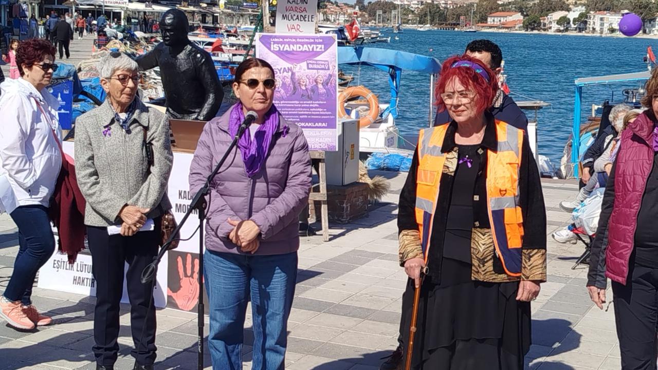 FOÇA’DA ÜSLUP KRİZİ ; İLÇE BAŞKANINA AZAR, 8 MART’TA POLEMİK